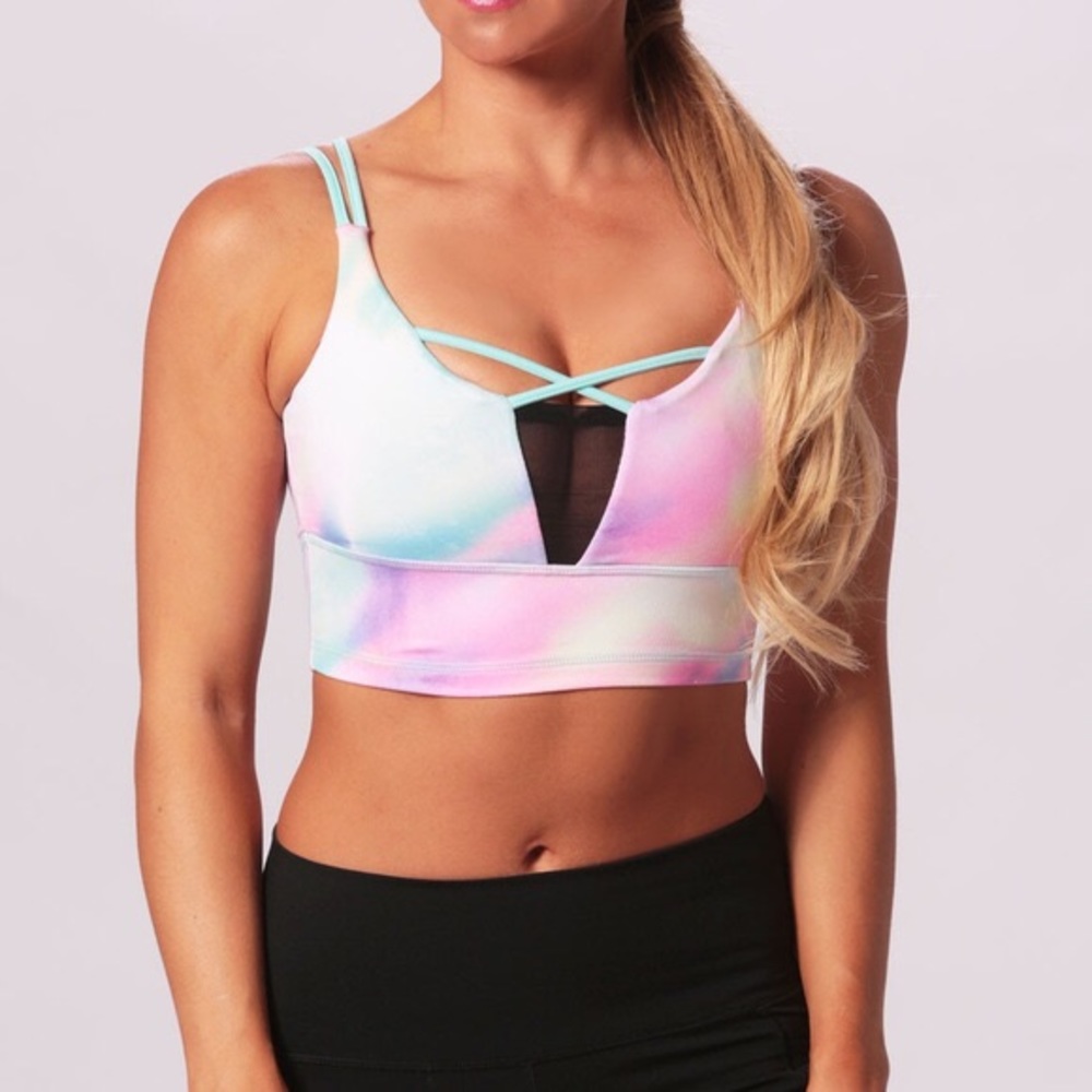 NWOT POPFLEX CRISS CROSS CROP